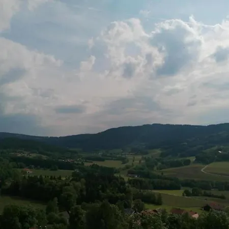 度假居 In Bavaria Near The Forest *